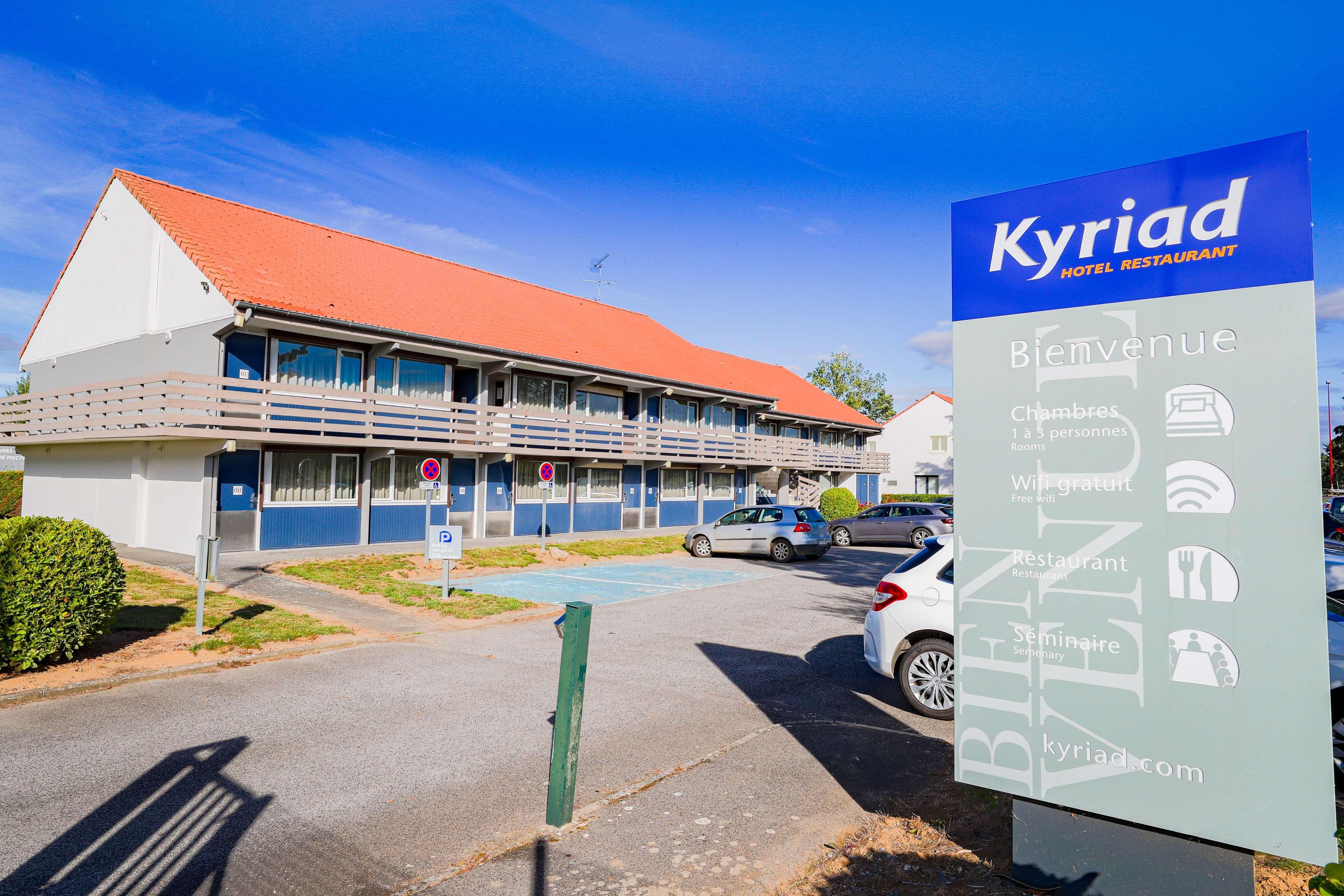 Hotel Restaurant Kyriad De Peronne Exteriér fotografie