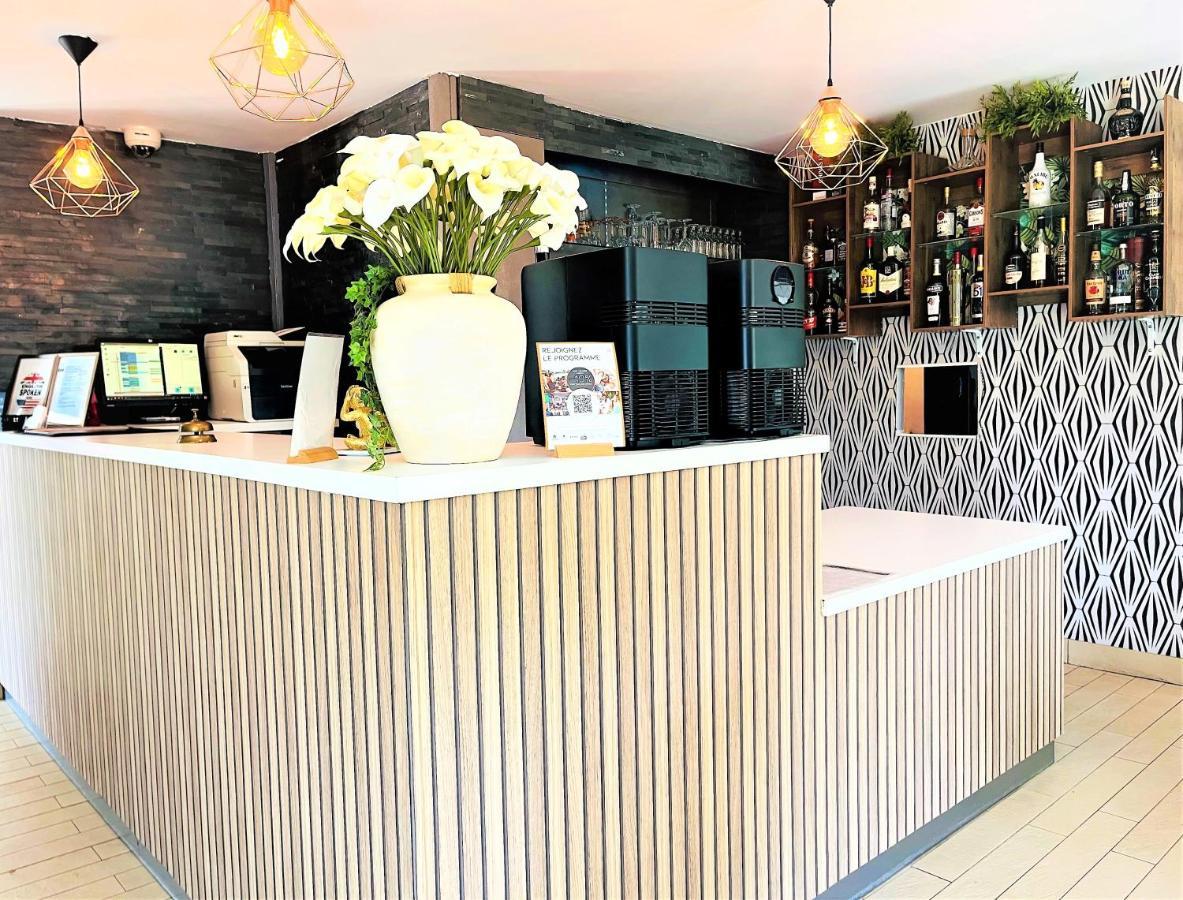 Hotel Restaurant Kyriad De Peronne Exteriér fotografie