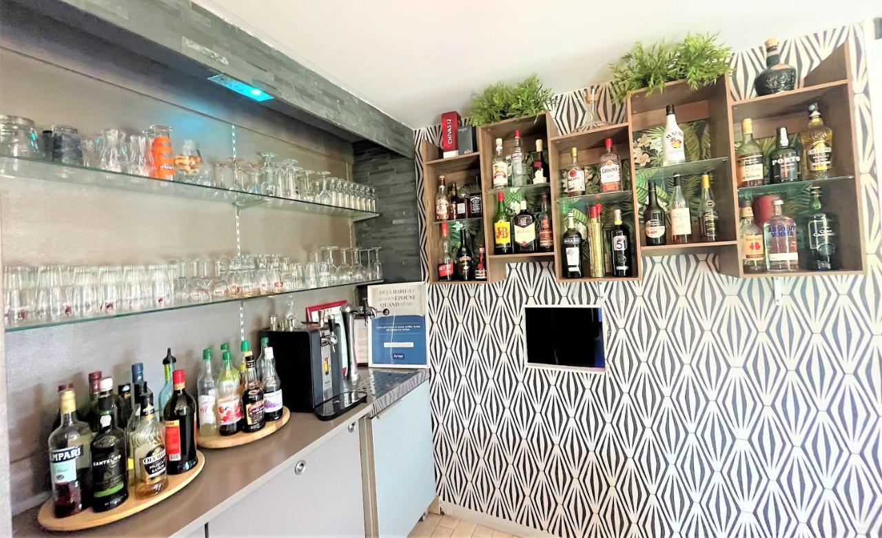 Hotel Restaurant Kyriad De Peronne Exteriér fotografie