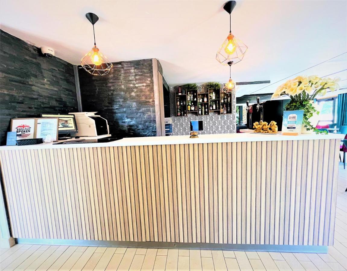 Hotel Restaurant Kyriad De Peronne Exteriér fotografie