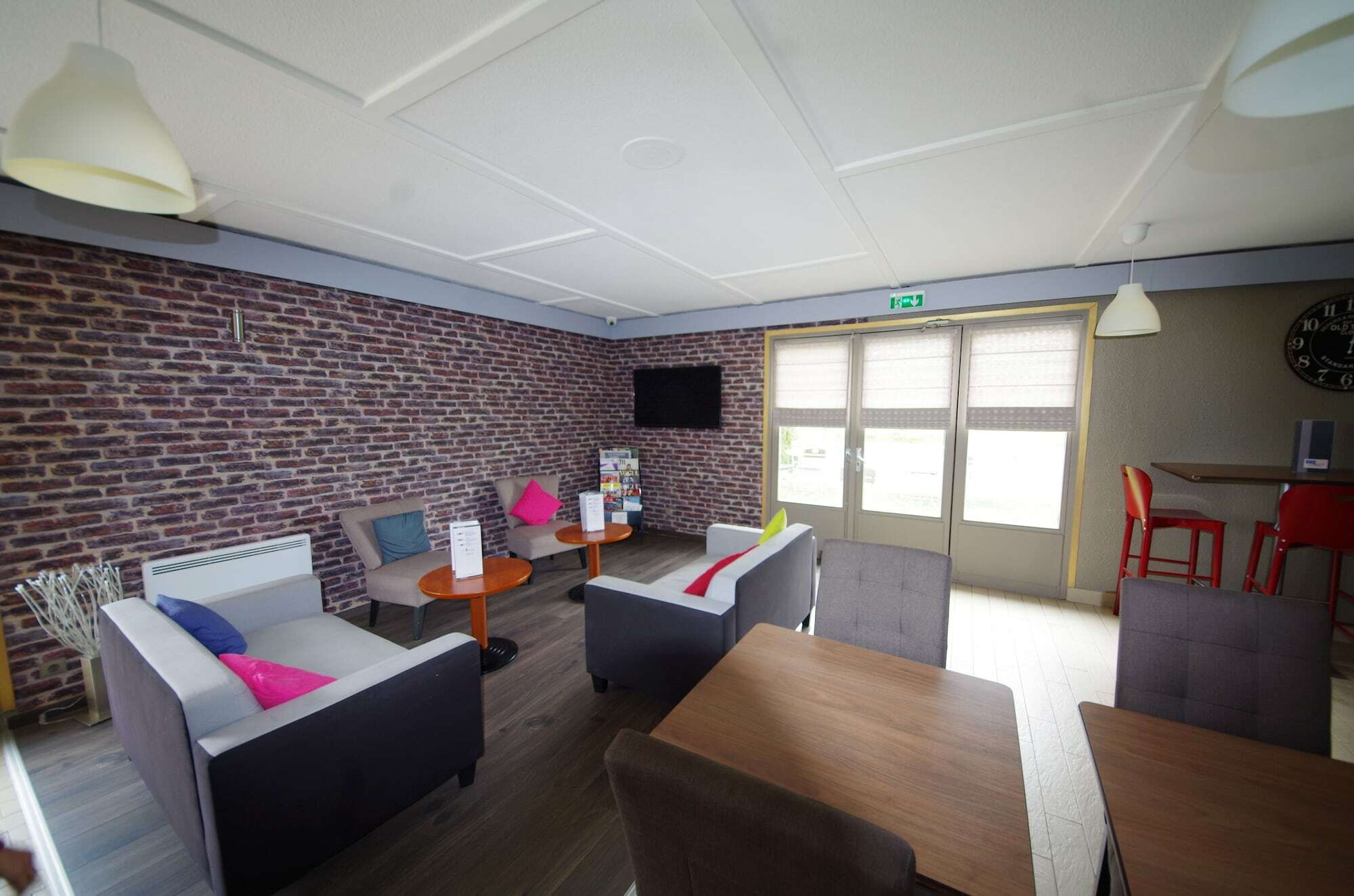 Hotel Restaurant Kyriad De Peronne Exteriér fotografie
