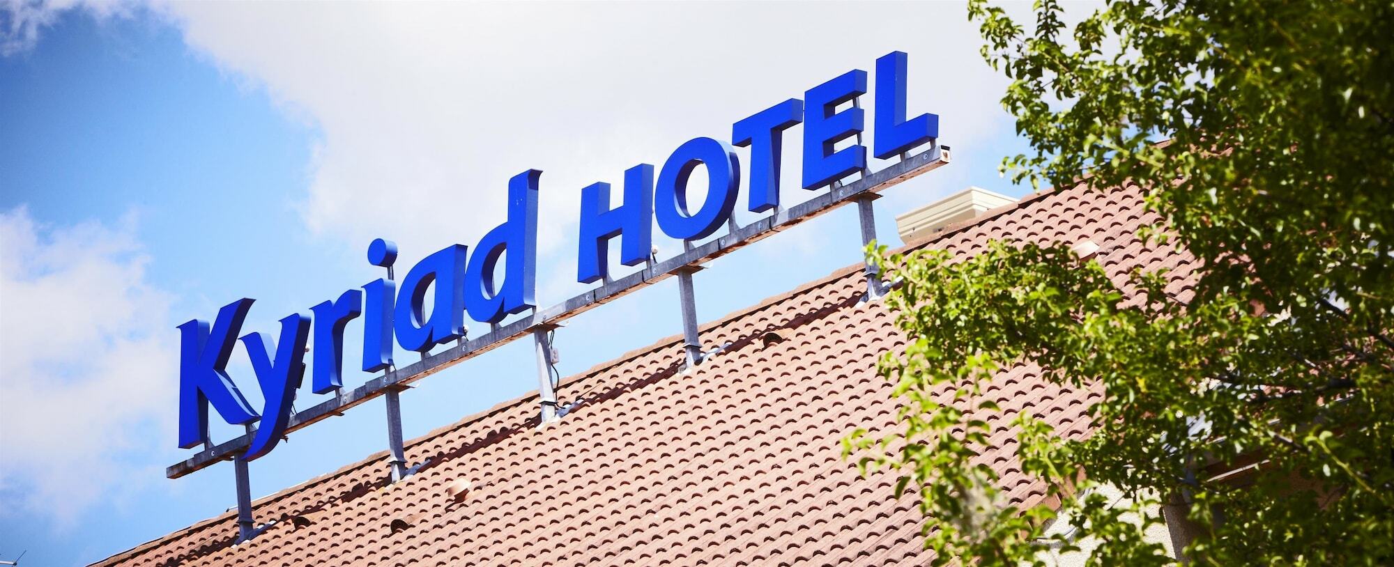 Hotel Restaurant Kyriad De Peronne Exteriér fotografie